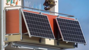 Erneuerbare Energien: Balkonkraftwerk-Boom hält auch in Berlin und Brandenburg an