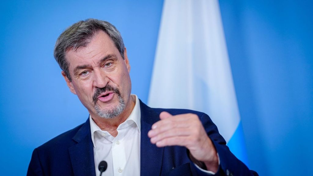 Kriminalität: Söder für harte Strafen bei sexuellen Übergriffen im Freibad