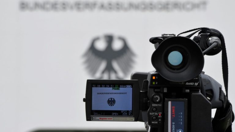 Verfassungsbeschwerde gegen Rundfunkbeitrag scheitert in Karlsruhe