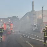 Feuerwehr-Einsatz: Brand von Lagerhalle in Hamburg-Billbrook unter Kontrolle