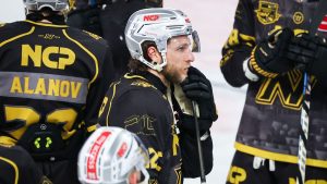 Deutsche Eishockey Liga: Adler Mannheim holen Nürnberger Verteidiger Shaw