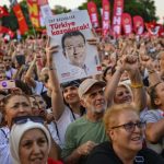 Oppositionskundgebung in Istanbul: Mindestens 10.000 Menschen protestieren gegen Imamoglu-Festnahme