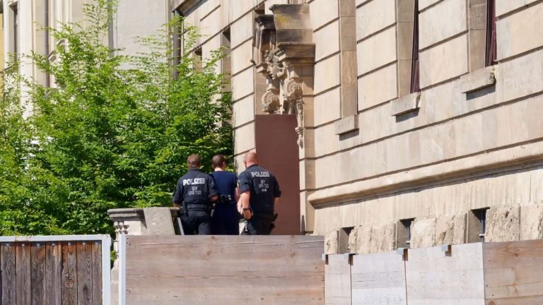 Kollegin getötet: Mutmaßlicher Messerangreifer muss in Psychiatrie