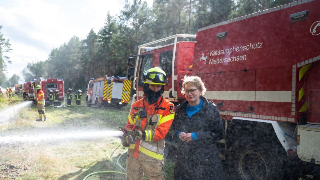 Vorbereitung auf Notlagen: Ministerin legt Bilanz zu Brand- und Katastrophenschutz vor