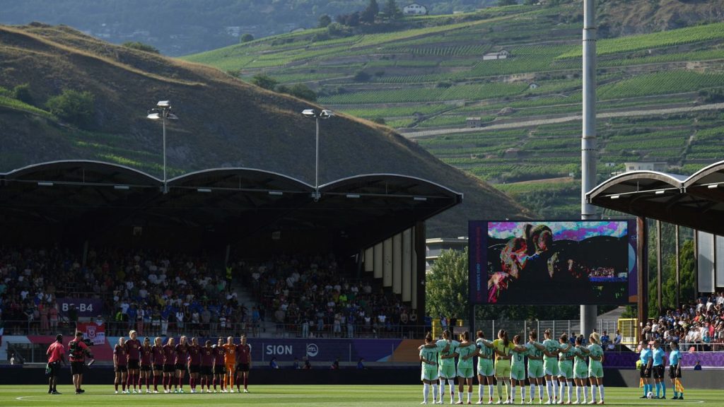 Stilles Gedenken: Jota: Schweigeminuten bei Frauen-EM und Club-WM
