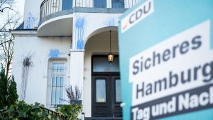 CDU-Parteizentrale Hamburg: Farbattacke auf Hamburger CDU-Parteizentrale
