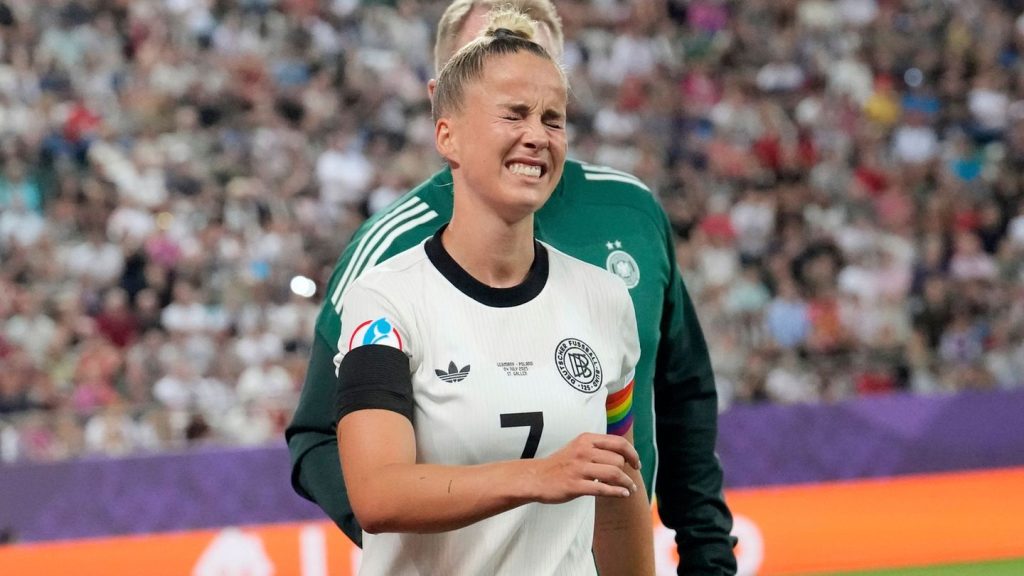 Verletzung bei EM-Auftakt: EM für Giulia Gwinn beendet - aber wohl kein Kreuzbandriss