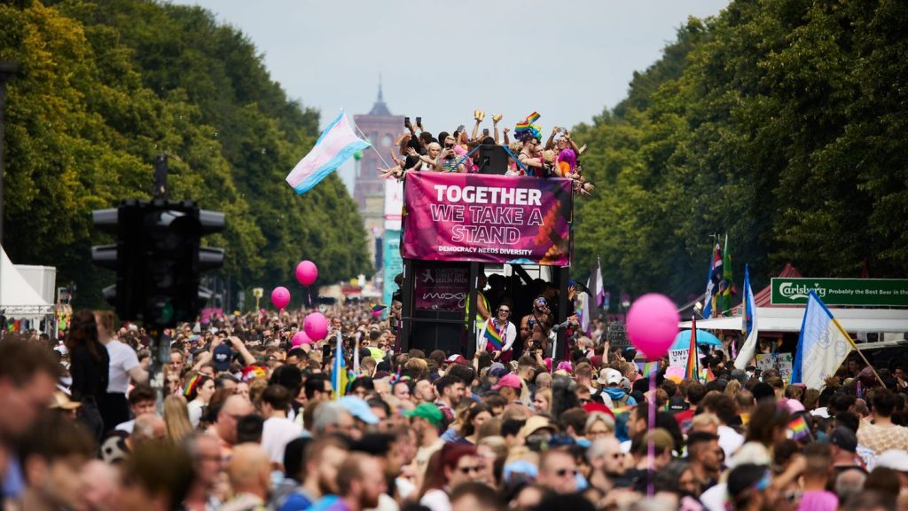 Queere Community: "Unter Druck" – Berliner CSD ist besorgt