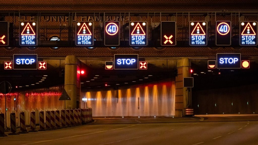 Konzerte, Parade, Shopping: Sperrung von Elbtunnel der A7 aufgehoben