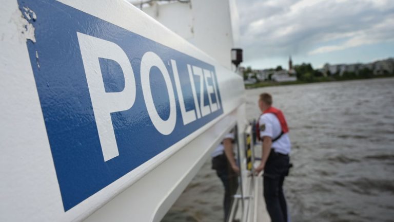 Notfälle: Segelboot kentert auf Binnenmüritz - Ehepaar gerettet