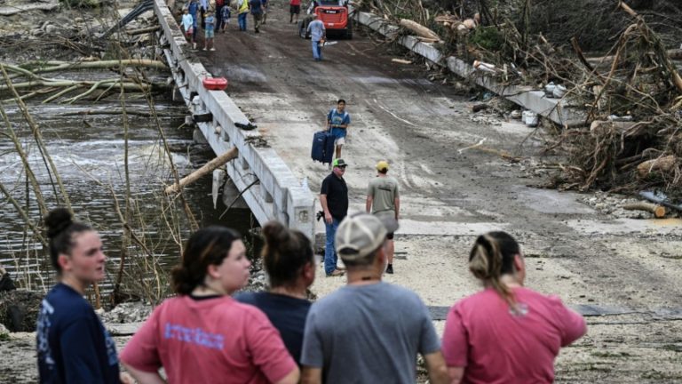 Sturzflut in Texas: Über 40 Todesopfer geborgen - Suche nach Vermissten dauert an