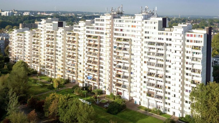 Vor Oberverwaltungsgericht: Gutachterstreit zur Räumung des Dortmunder "Hannibal"