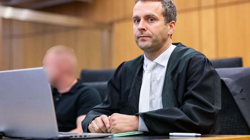 Prozess am Landgericht Münster: Nach 41 Messerstichen: Frau des Opfers sagt als Zeugin aus