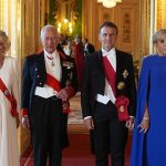 Beim Staatsbankett: König Charles begrüßt die Macrons en français