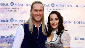 Nico Schwanz ist frisch verlobt: Romantischer Heiratsantrag am Jahrestag