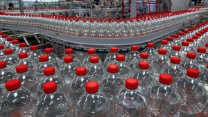 Lebensmittelwarnung: Rückruf für Mineralwasser wegen Keimbelastung