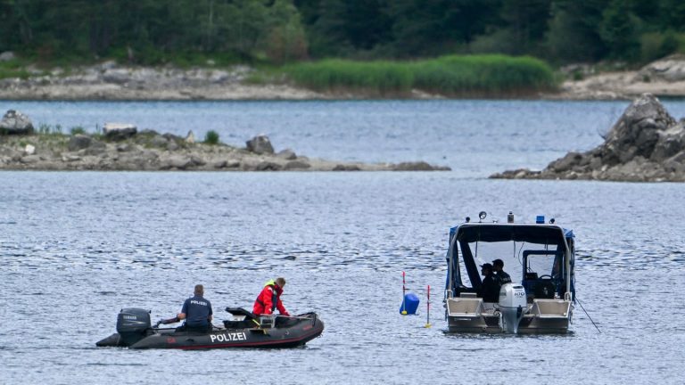Tretboot-Unglück: Polizei sucht weiter nach Vermissten im Eibsee