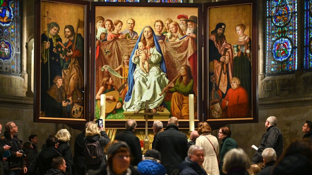 Kultur: Umstrittener Altar bleibt in Naumburger Dom - aber Umzug