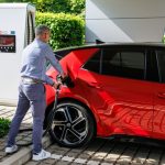 Studie: Klimabilanz von E-Autos wegen mehr Grünstrom deutlich verbessert