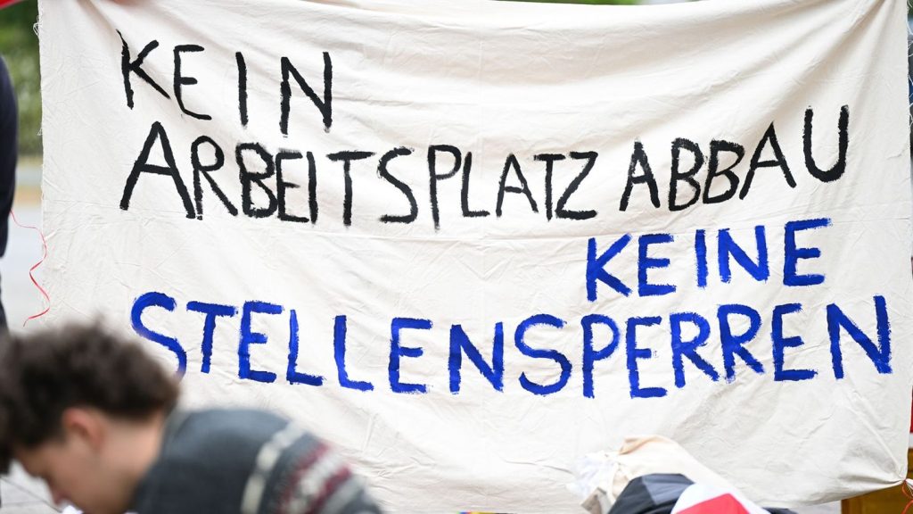 Hochschulpakt: Hochschule stellt zwei Studiengänge ein