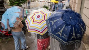 Wettervorhersage: Es wird wieder wärmer - weiterhin Regen in Bayern