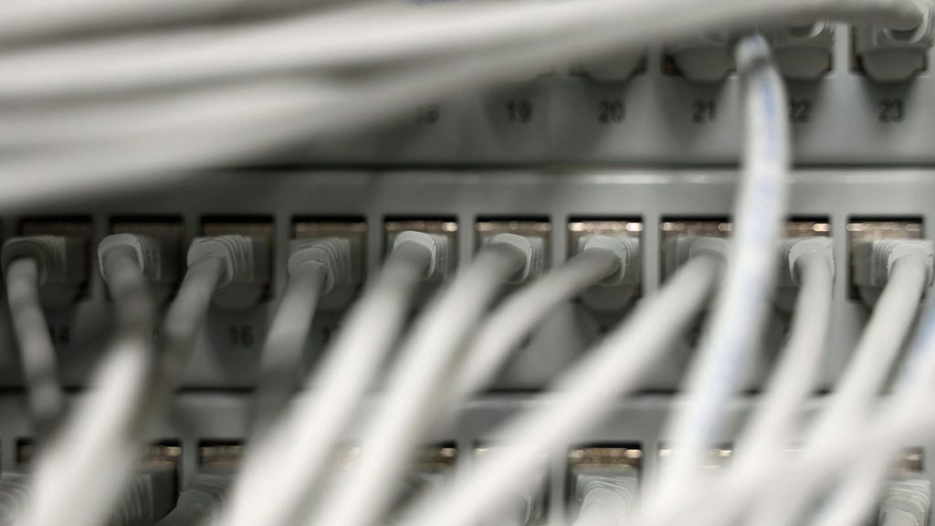 Telefonkonferenzen geschaltet: Polizei-Telefone blockiert - junge Männer im Verdacht
