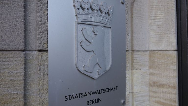 Kriminalität: Geldanlage in Afrika versprochen - Anklage wegen Betrugs