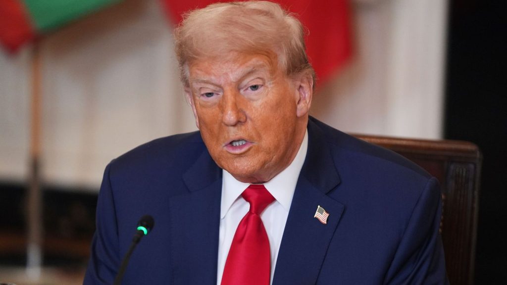 Zollkonflikt: Trump verhängt 35 Prozent Zölle gegen Kanada