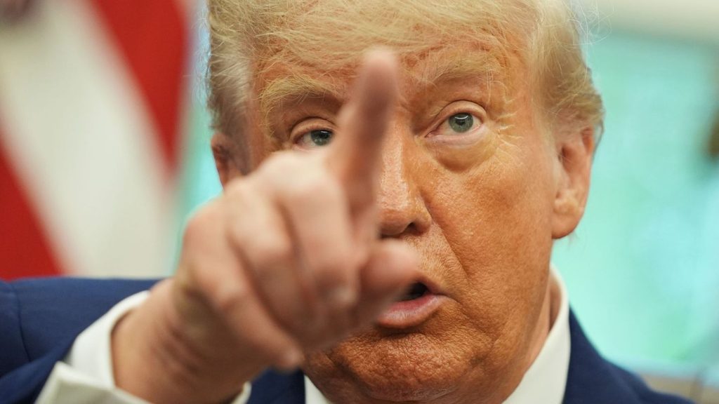 Handelsstreit: Eskalation statt Einigung: Trump schickt Zoll-Brief an EU