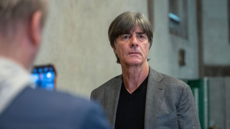 Weltmeister-Trainer: Joachim Löw prüft Anfragen von Vereinen und Nationalverband