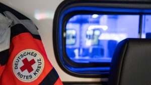 Einsatz: Brennender Einkaufswagen in Hochhaus - Brandstiftung?