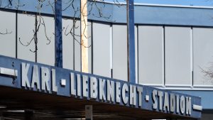 Fußballverein SV Babelsberg 03: Einbruch ins Fußballstadion - Täter gehen Mitarbeiter an