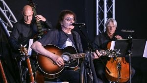 Ex-Puhdys-Frontmann: Dieter "Maschine" Birr mit Streicherquintett auf Tour