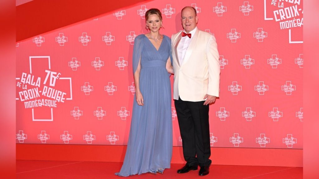 Fürst Albert und Fürstin Charlène: Strahlender Auftritt bei Gala-Abend