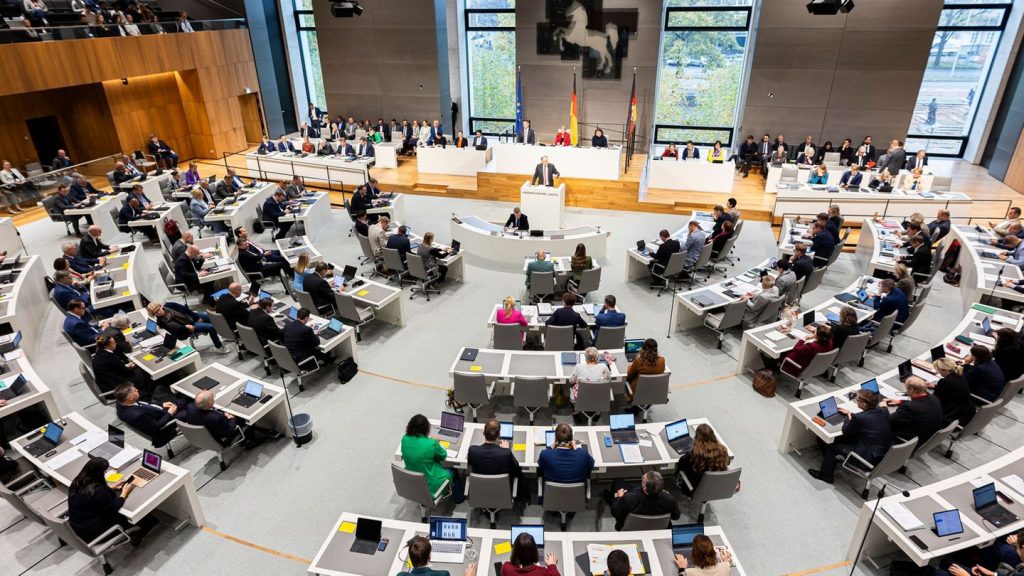 Landtag Niedersachsen: Fraktionen zahlen mehr als eine Million Euro an Zulagen