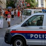 Terrorismus: Terrorpläne bei Swift-Konzert: möglicher Helfer vor Gericht