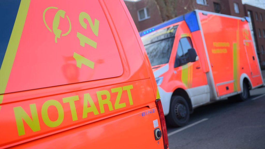 Unfälle: Seniorin fährt gegen Brückenpfeiler und stirbt