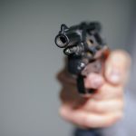 Kriminalität: Mann verschießt Reizgas und verletzt Kind