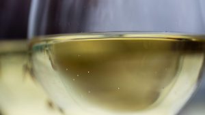 Tödlicher Wein: Säure im Weißwein: Portugiese wegen Mordes verurteilt