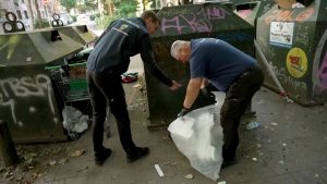 Kippenschnippen und mehr: Illegaler Müll: 14.000 Ordnungswidrigkeiten in Hamburg