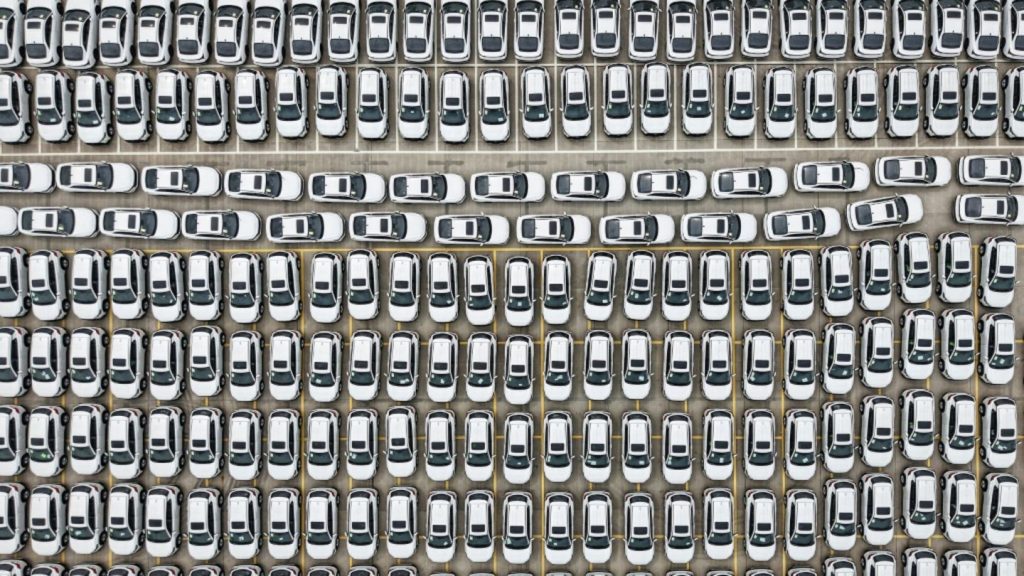 Chinas Regierung will gegen Preiskrieg auf dem Markt für E-Autos vorgehen