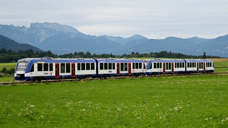 Nach Weichenschäden: Züge von München ins Oberland rollen wieder