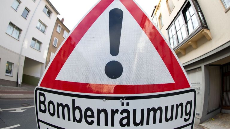Evakuierungen: Erneut Bombenentschärfung in Köln - 7.500 Anwohner betroffen