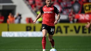 Transfers: Bayer-Sportchef Rolfes spricht über Xhaka-Zukunft