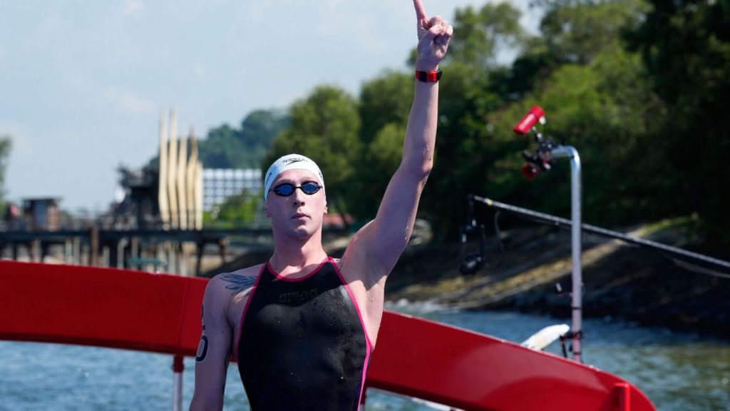 Freiwasser-WM in Singapur: Gold-Glanz in der Hitze: Wellbrock feiert zweiten WM-Titel