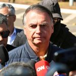 Oberstes Gericht: Brasiliens Ex-Präsident Bolsonaro muss Fußfessel tragen