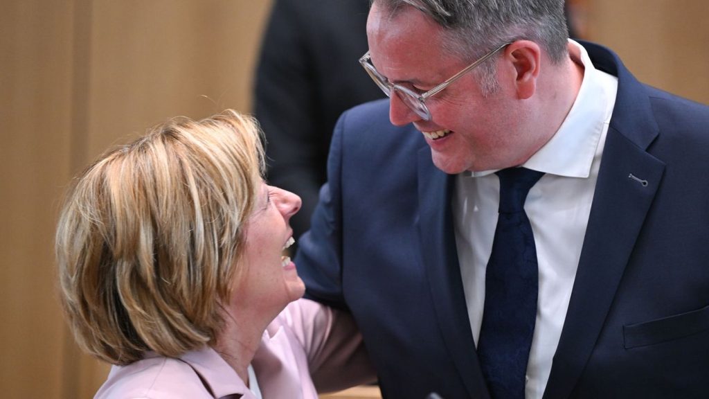 1 Jahr MP Schweitzer: Dienstjubiläum: Anpacken statt Sektempfang