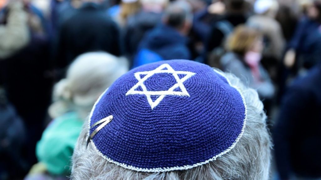 75 Jahre Zentralrat der Juden: Weimer und Kirche warnen vor Antisemitismus