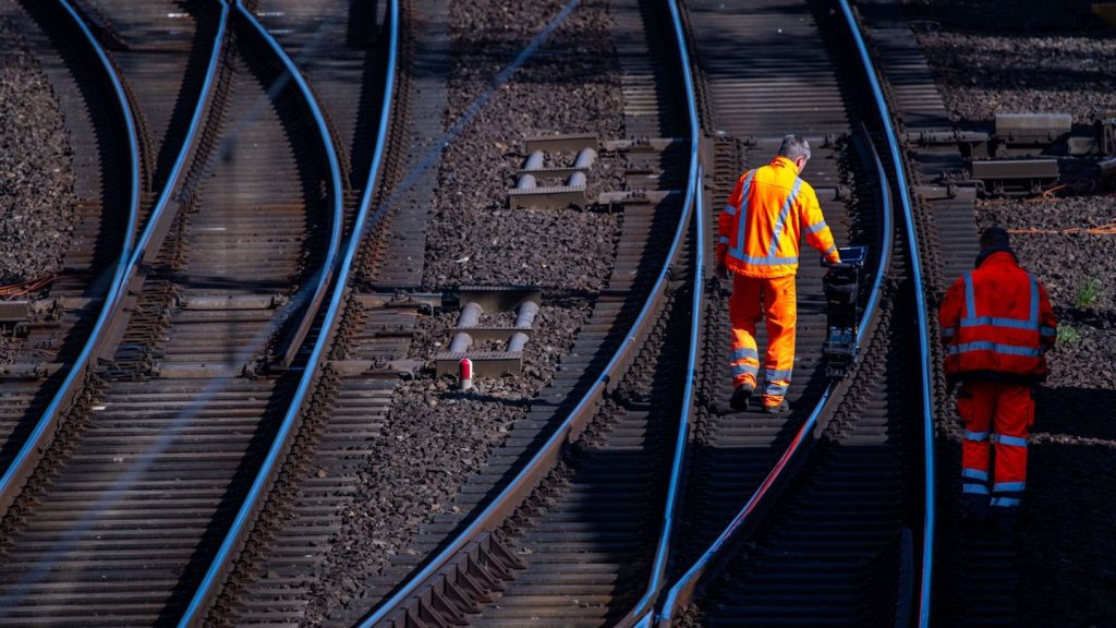 Bahn-Sperrung: Zusätzliche Bahn-Sperrung Anfang August