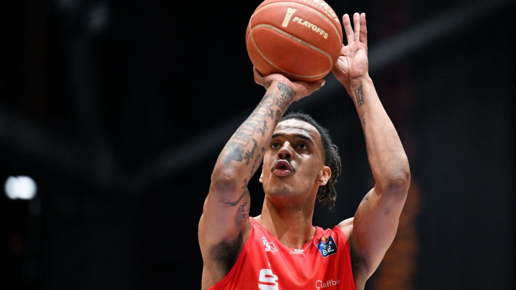Basketball: Publikumsliebling Yebo bleibt bei Chemnitzer Basketballern